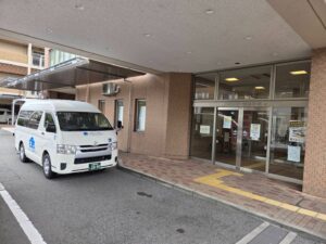 神戸・明舞中央病院ストレッチャー・酸素ボンベ搬送
